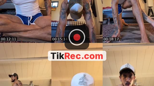 TikTok live: Morning stretch 🧑🏽‍🫯‍🧑🏼 by @ponytr0n2