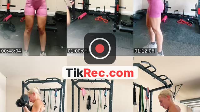TikTok live: Workout time(: by @poweredbyevie