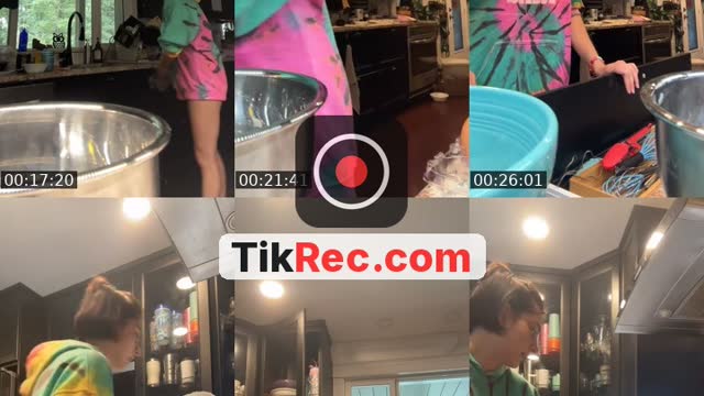 @nani_ya24 TikTok live from 2026-09-10