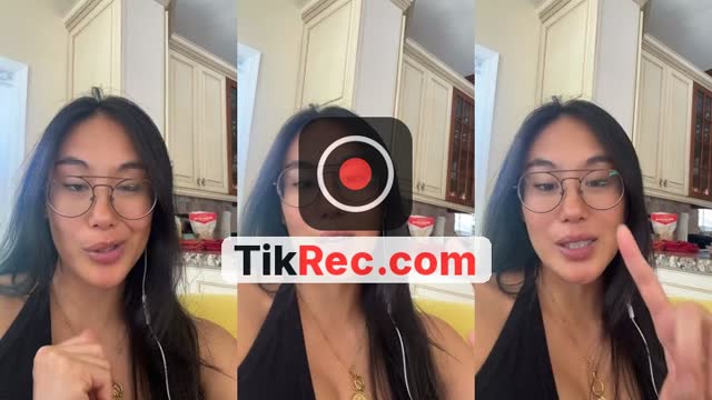 @sofiasilkofficial TikTok live