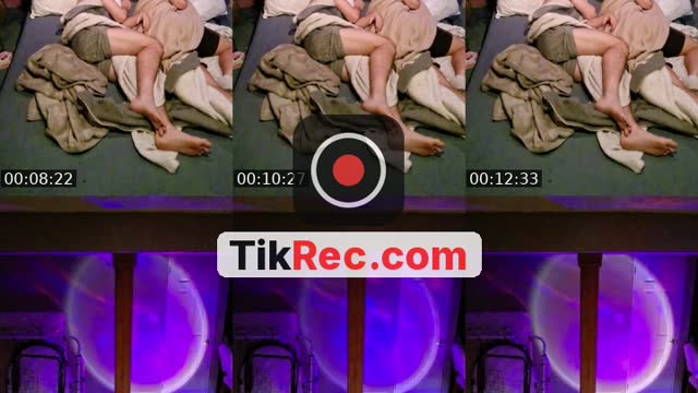 TikTok live: Sleep stream by @cormactraceyy