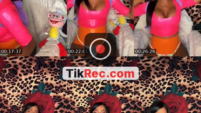 United States TikTok live: WHORA👧🏾 VS SWIPA🦊 by @melleebanks
