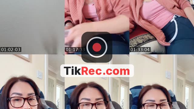 TikTok live: I’m back!💃💃🤟🏾 by @flag_iris