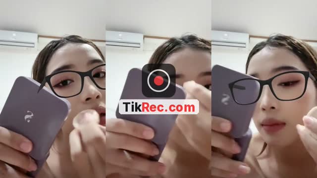 @itsurphoebe2 TikTok live