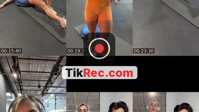 TikTok live: Abs workout 🤘🏼 by @alexthefitmom