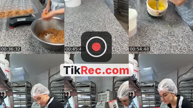 @sweet_moon_patisserie TikTok live