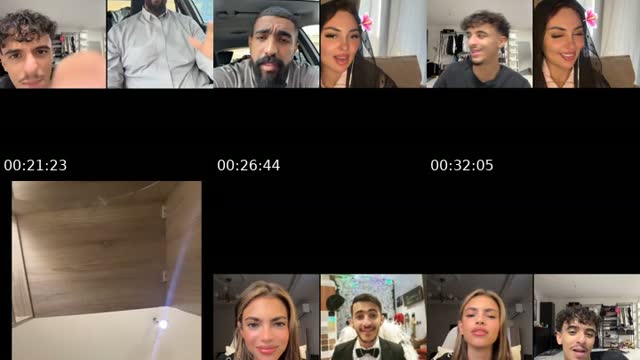 TikTok live: 😘 by @dinaalkhudari