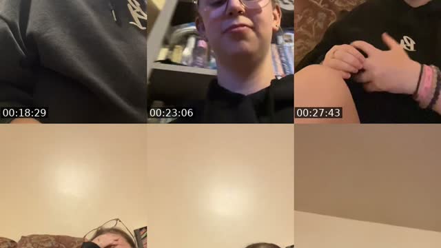 TikTok live: Come chat ❤️ by @sofcr190