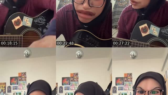 TikTok live: Moshi moshi by @sheil4.888