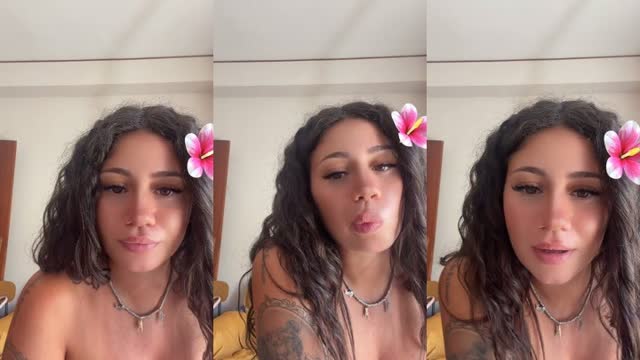 @martina.urso4 TikTok live