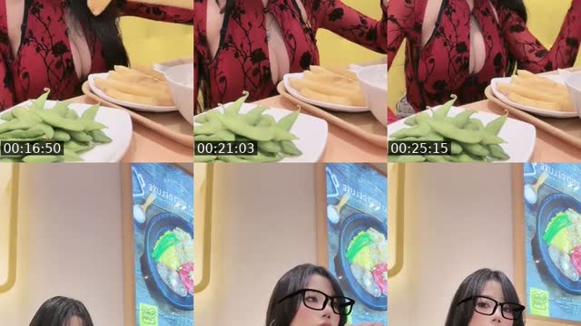 TikTok live: Hy by @hiniitaa