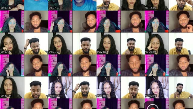 TikTok live: Vamos a charlar y divertirnos👸 by @lovely_.ladyy