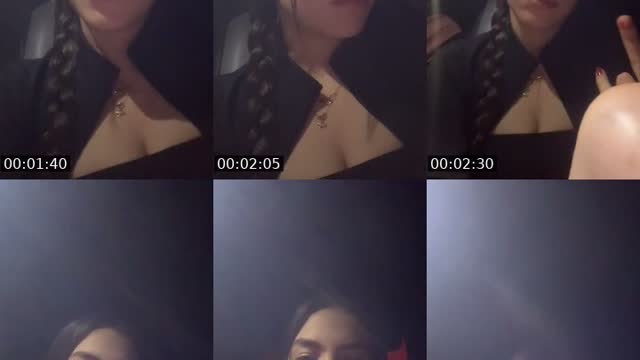 @juliaemeryx_ TikTok live