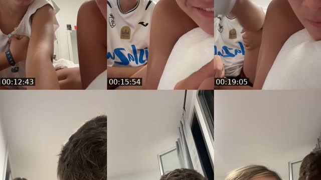 TikTok live: 👋🏼 by @2aarannchaa