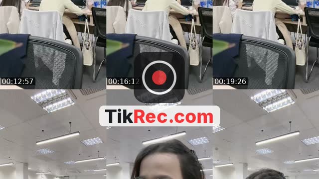 TikTok live: #ilovetiktok by @huyenmybcons