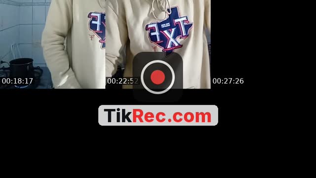 @carliinhos25 TikTok live