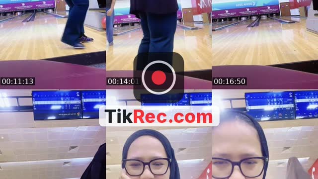 TikTok live: Bowling time by @liatea79