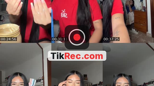 TikTok live: Bcn? by @.erzka