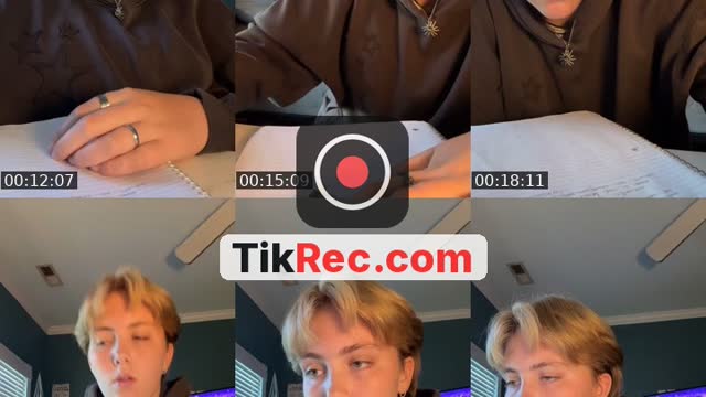 TikTok live: Yoooo by @skyfullofstarssssss