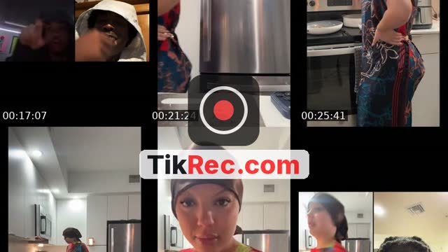 TikTok live: Cooking by @moniigotbricks2