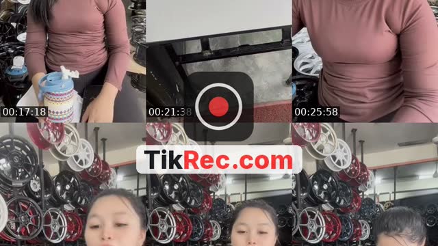 TikTok live: 📍MOBIL SPGC PADANG TEMUSU by @nrtyrhh