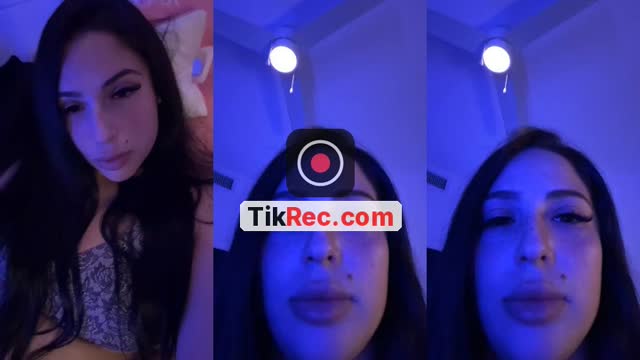 @ashleyyggxo TikTok live