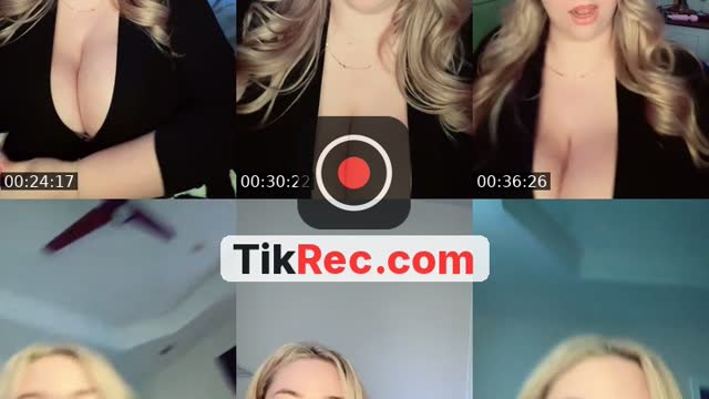 TikTok live: Merry Christmas by @xxits.santaxx