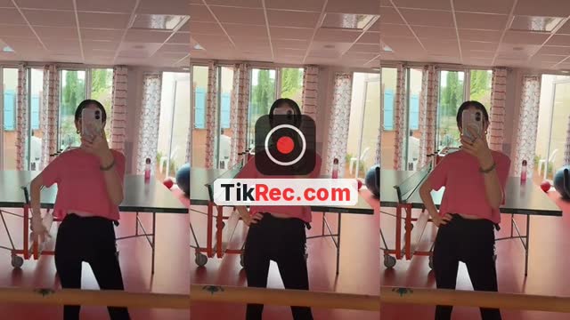 @helenevill TikTok live