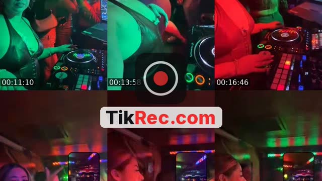 TikTok live: La Cita 🌹 by @iamcclove