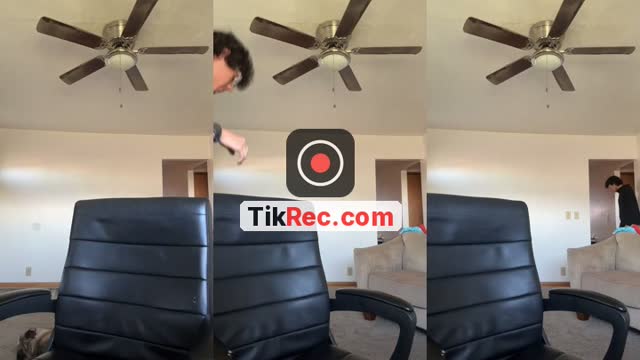 @vxl3n7ino0 TikTok live from 2026-08-27