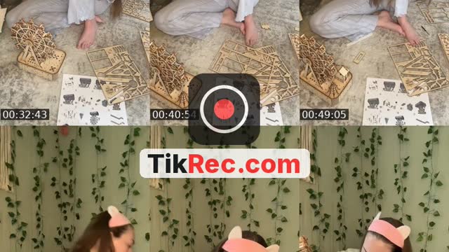 @moorer_reading TikTok live from 2026-08-27