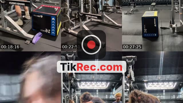 TikTok live: Legs⛓️‍💥 by @psiilocyn