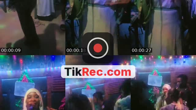 @cafe.the.rood TikTok live