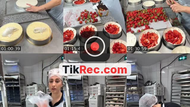 @sweet_moon_patisserie TikTok live