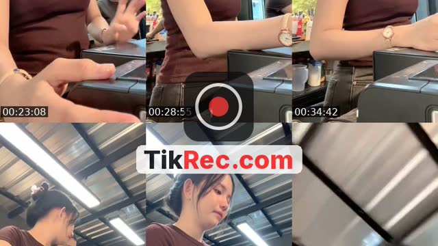 TikTok live: nat2space by @syxppe