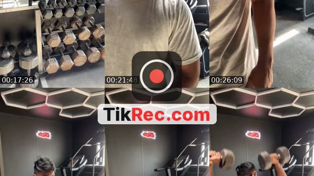 TikTok live: Shoulders day gym by @themaniac_physiqu3