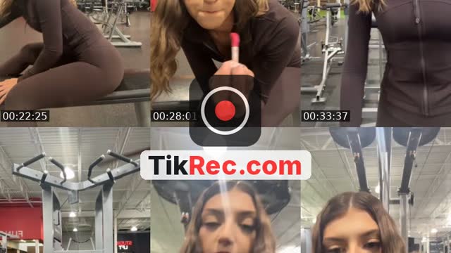 TikTok live: Gym Vibes🧸🎀 by @saintjulesxo