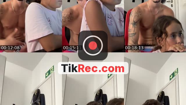 TikTok live: live con la nikiii by @mario._27._