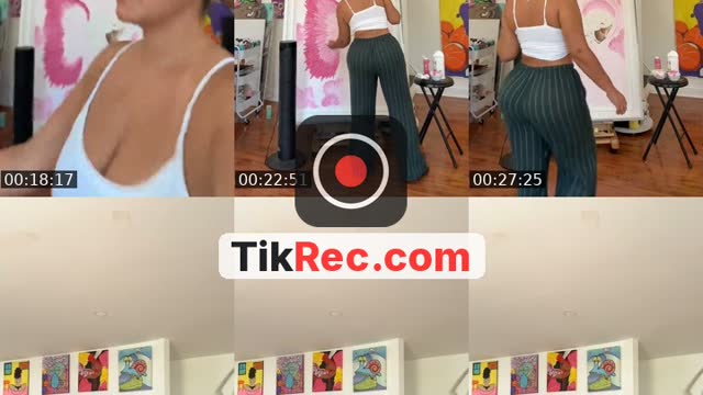 TikTok live: Hi, I’m the Art Teacher! by @toyboxdollz