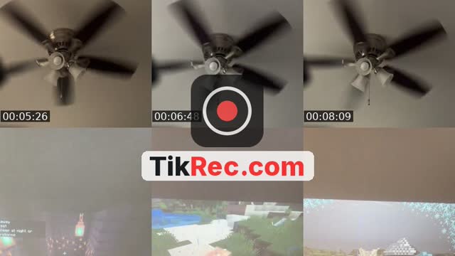 TikTok live: Playing minecraft!! by @maria.111castro