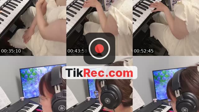 TikTok live: 新人エレクトーン弾き by @ayachanmusic