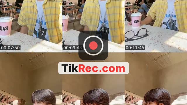 TikTok live: lets small talk w/ me!😋 by @rexiefoxie