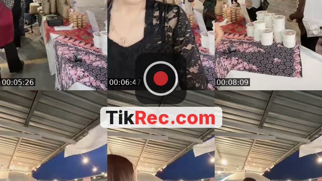 TikTok live: Event Rooftop KluangMall by @mxxxyy_