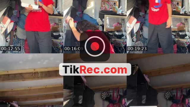 TikTok live: Cleaning pt 20874 by @elaineoatlatte