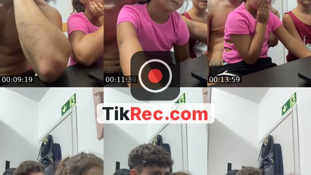 Italy TikTok live: live con la nikiii by @mario._27._