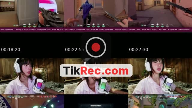 TikTok live: :3 by @sseamarinee