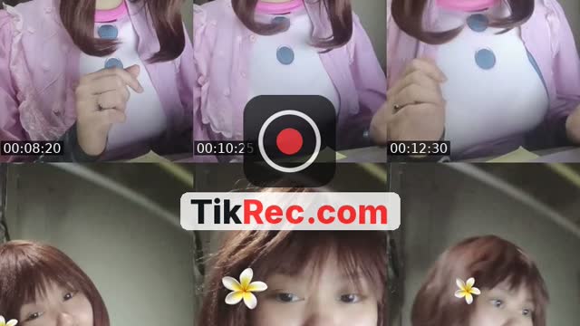 TikTok live: Review for long quiz as Uraraka by @find.nuii