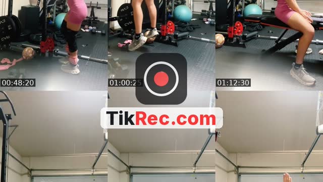 United States TikTok live: Happy Monday! by @poweredbyevie