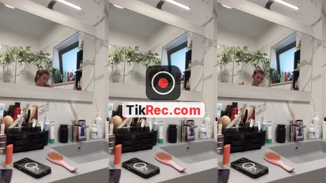 lG yournextdoorginger - @nextdoormia6