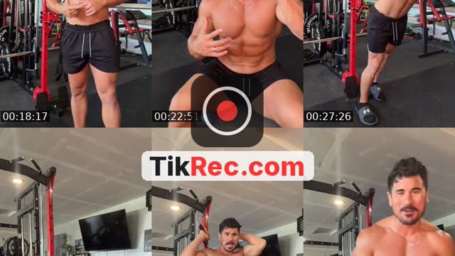 TikTok live: New show update 💪🔥 Push day by @larsonliftz
